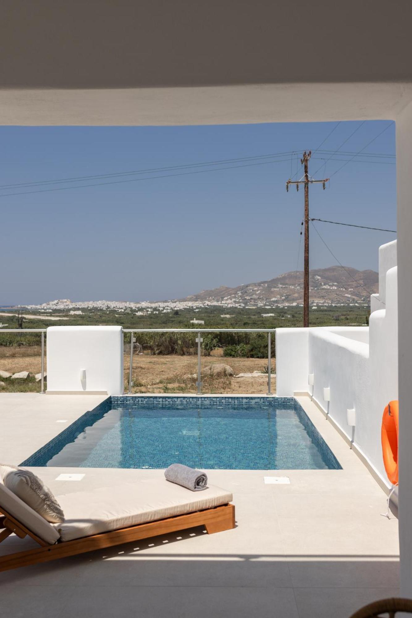 Aeron Villas And Suites Naxos Agia Anna  Esterno foto